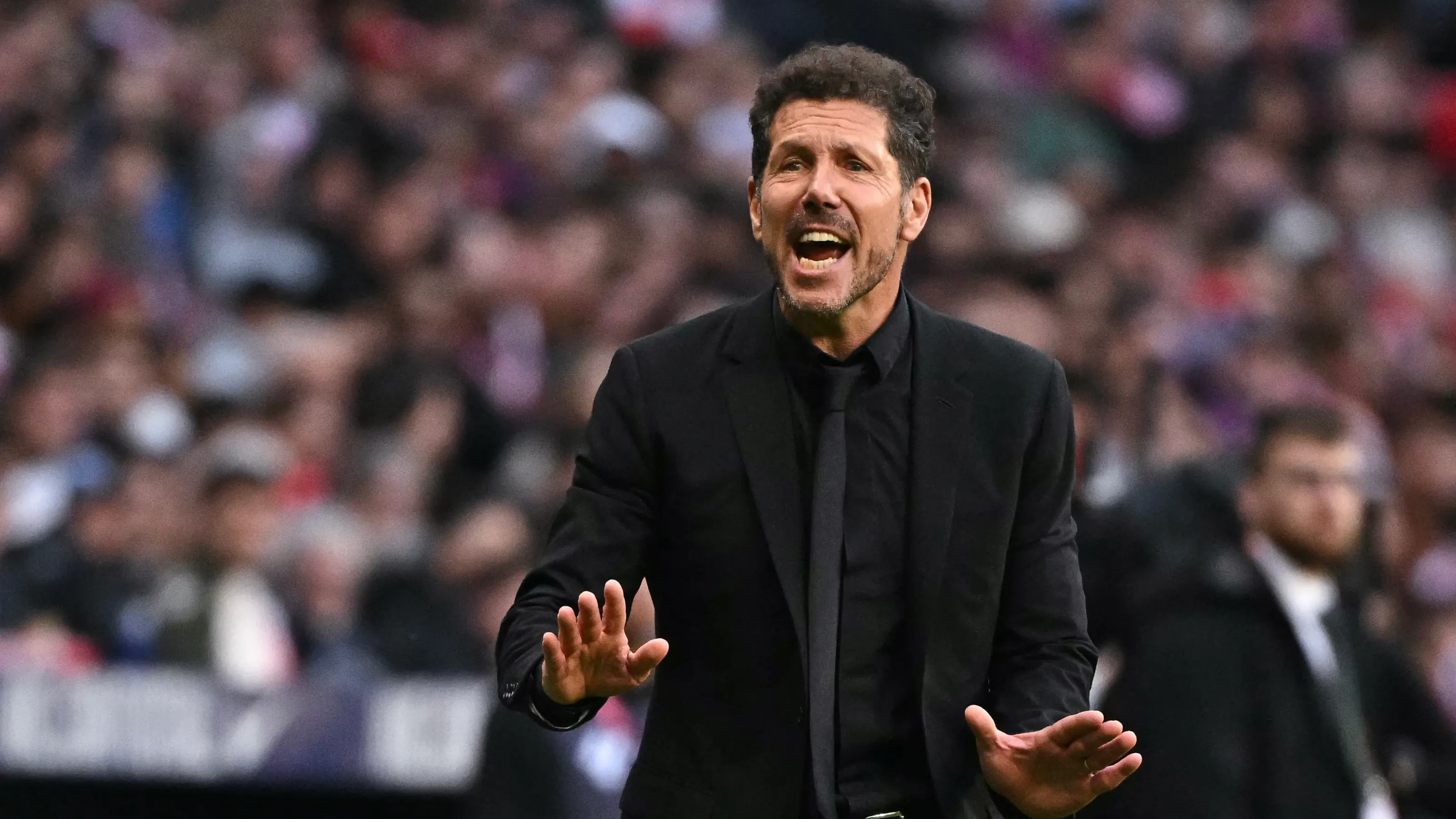 Official: Atlético sign Barcelona and Arsenal target